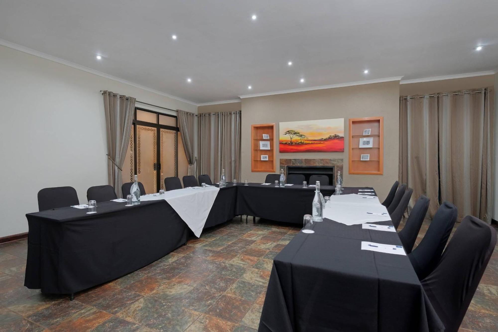 Protea Hotel By Marriott Polokwane Landmark Luaran gambar