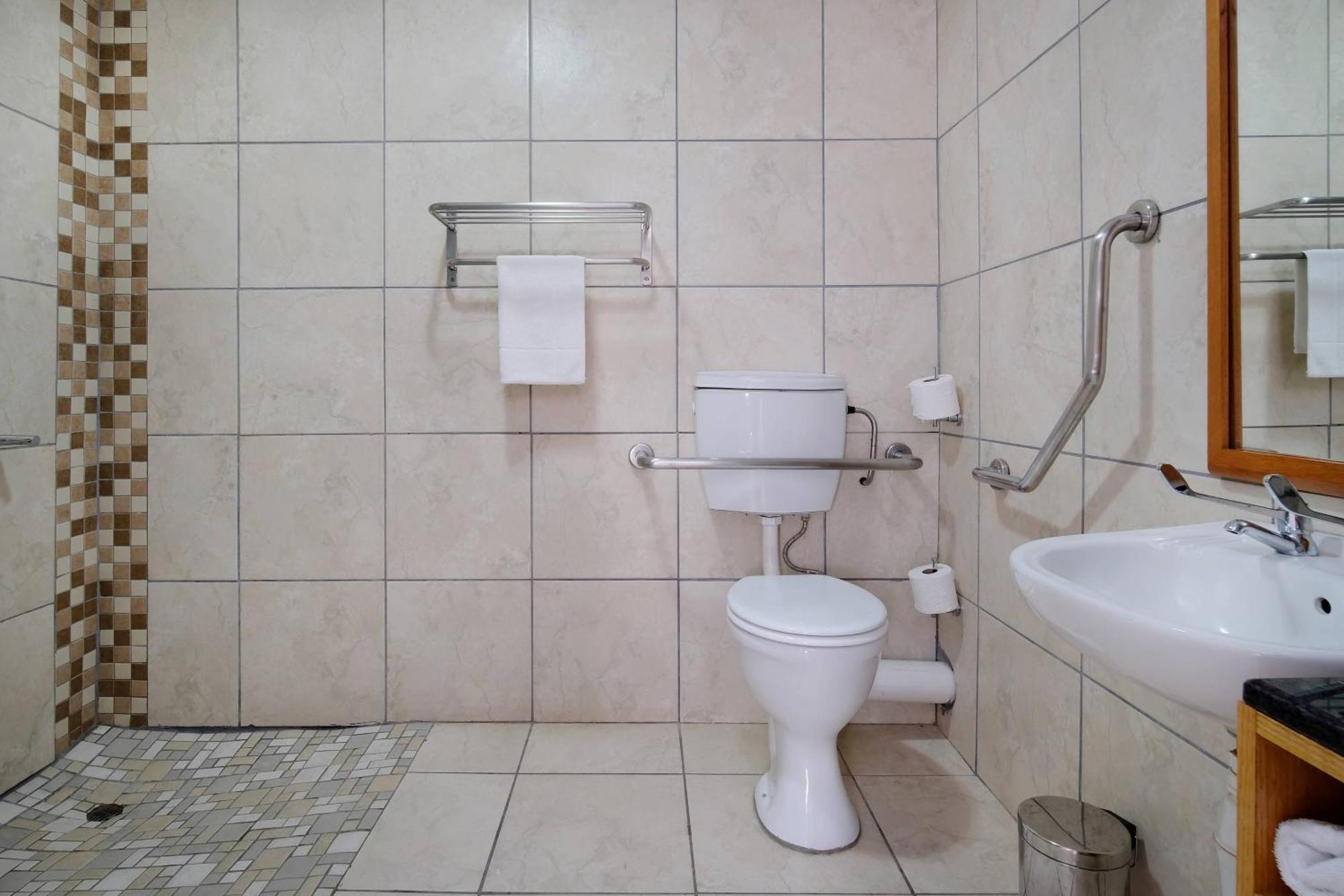 Protea Hotel By Marriott Polokwane Landmark Luaran gambar