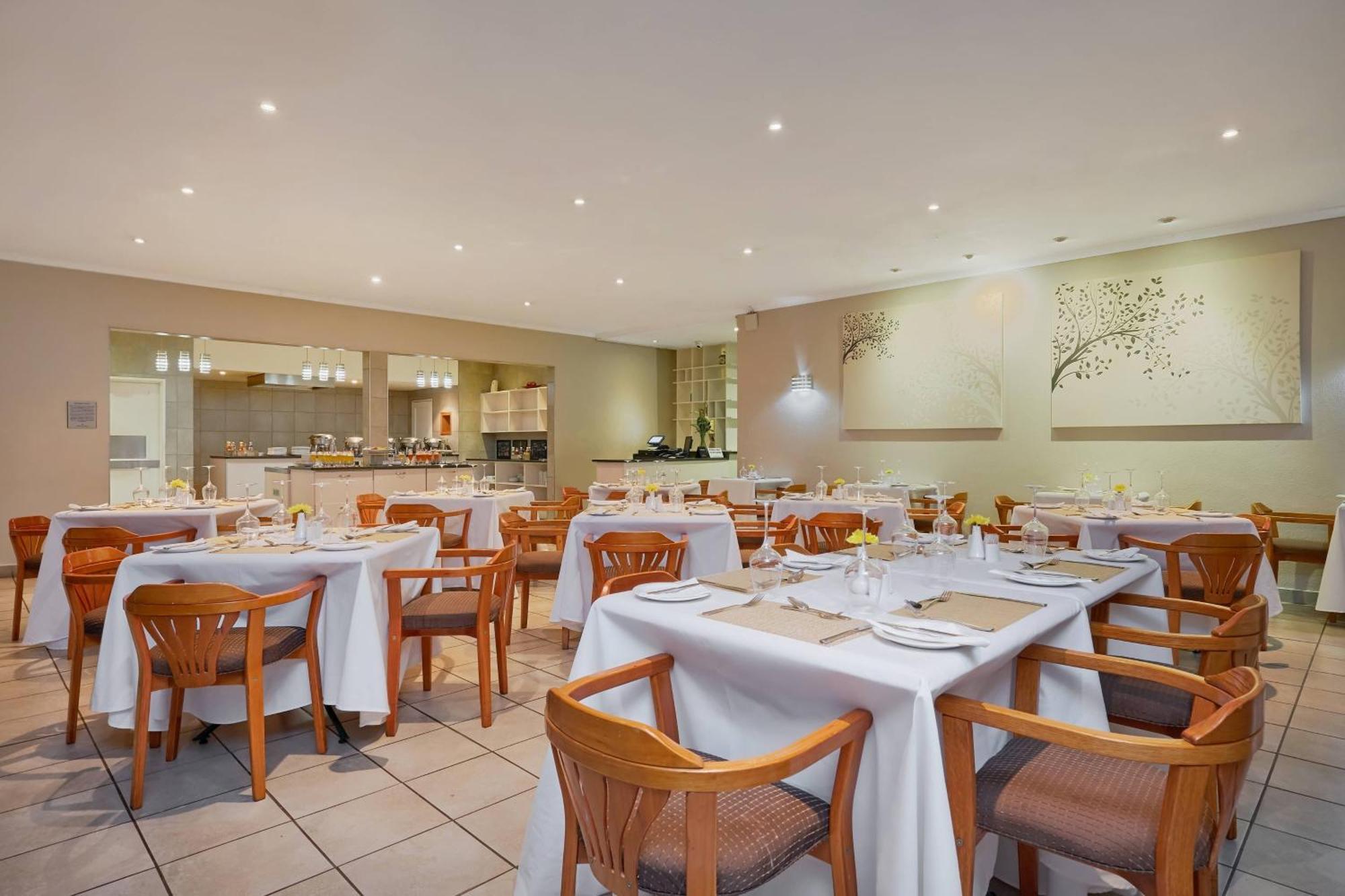 Protea Hotel By Marriott Polokwane Landmark Luaran gambar